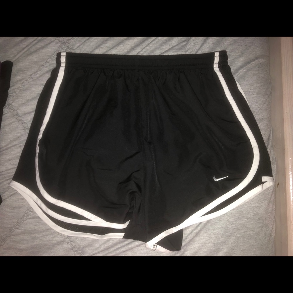 Women’s Nike Tempo Shorts